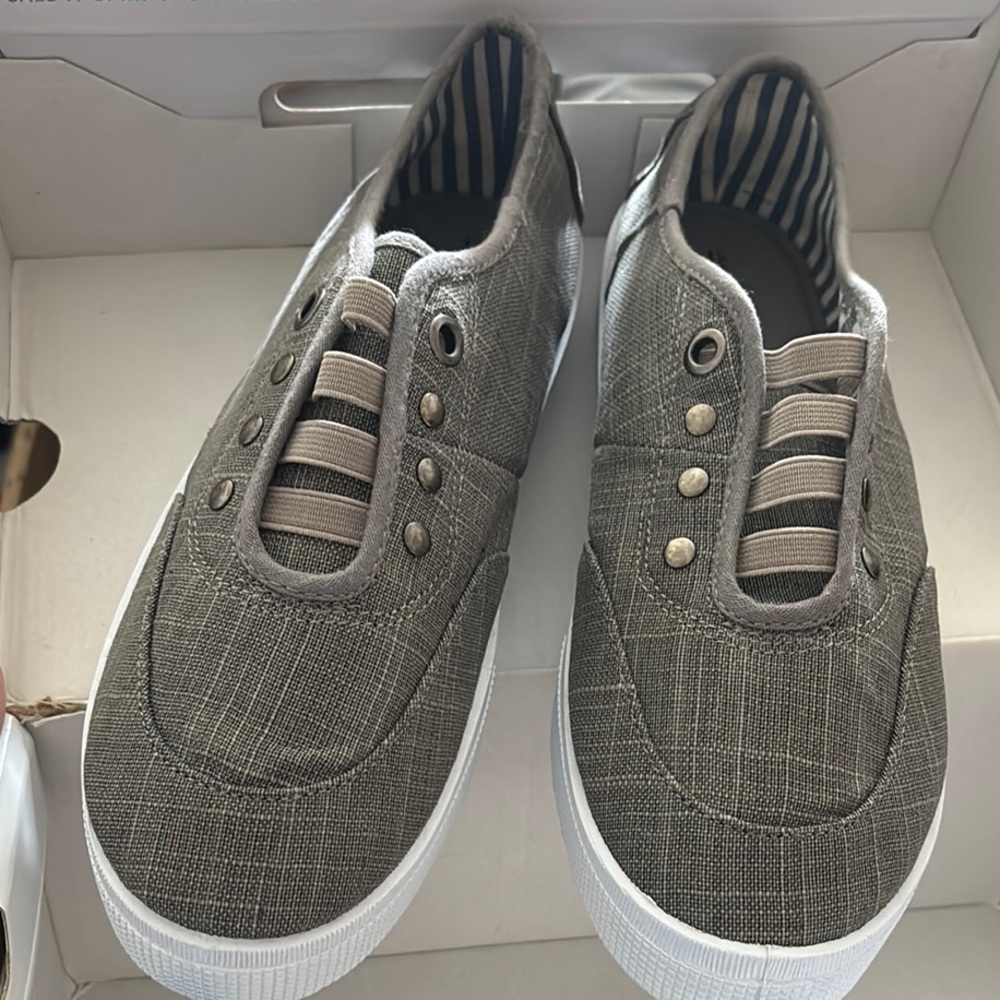 Call It Spring Women's Canvas Shoes in Gray